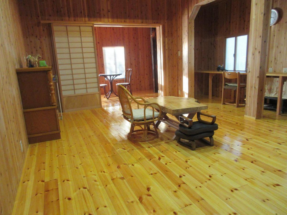 民泊くま - 絵画と音楽の宿 Inawashiro Dış mekan fotoğraf